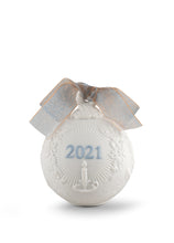 Load image into Gallery viewer, Lladro 2021 Annual Ornament Ball
