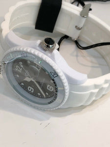 Authentic Ice Watch White Rubber  SI.WK.U.S.10 Brand New