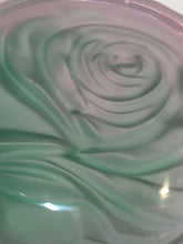 Load image into Gallery viewer, DAUM Pate De Verre Glass Green And Pink Box Rose Rare
