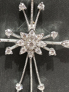 Unique One-of-a-kind 14k White Gold Diamond Pendant Necklace Snowflake Star