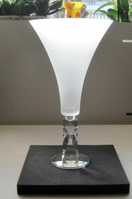 Swarovski Crystal SottSass Vase Large Mint in Box 9980