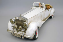 Load image into Gallery viewer, The Comic Art Of Guillermo Forchino, Funny Car The Duchess 85053
